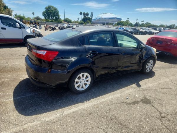 2013 KIA RIO