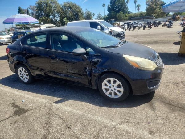 2013 KIA RIO
