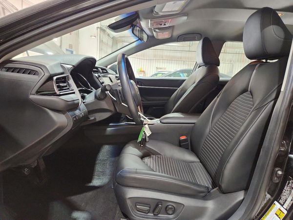 2019 TOYOTA CAMRY