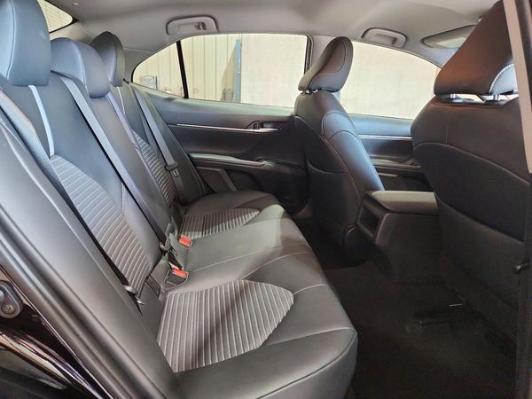 2019 TOYOTA CAMRY