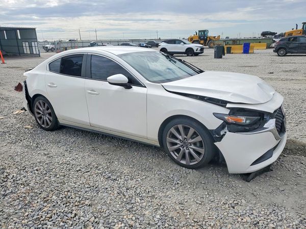 2020 MAZDA 3