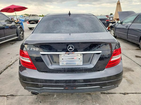 2014 MERCEDES-BENZ C C250