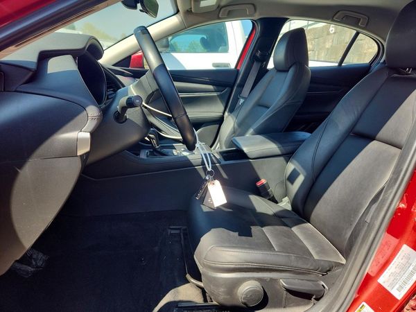 2022 MAZDA 3 Select Package