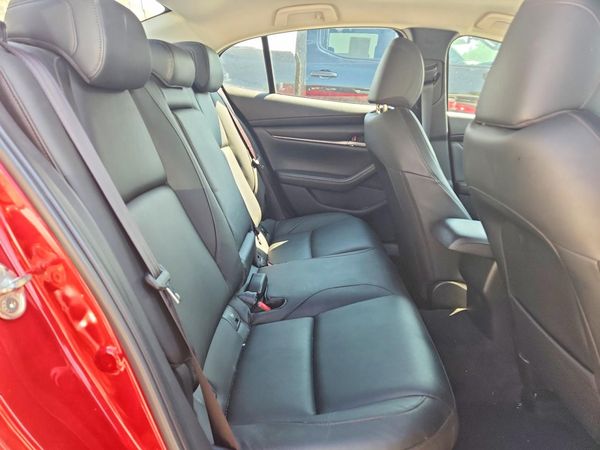 2022 MAZDA 3 Select Package