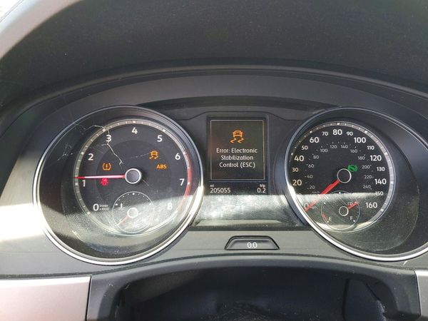 2018 VOLKSWAGEN ATLAS Launch Model