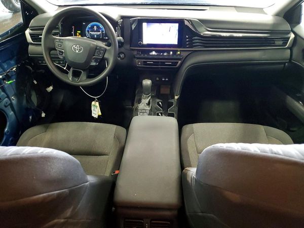2025 TOYOTA CAMRY