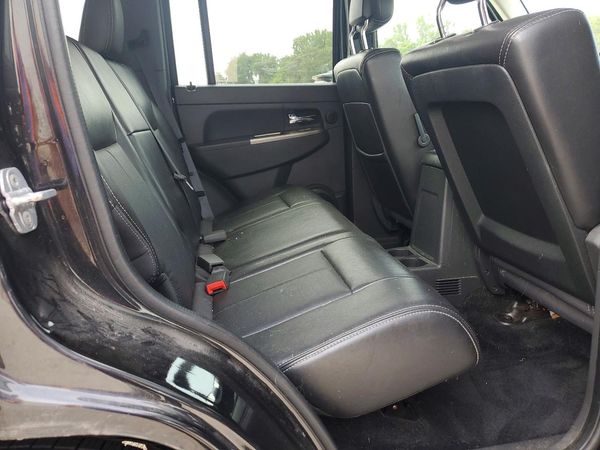 2012 JEEP LIBERTY Jet