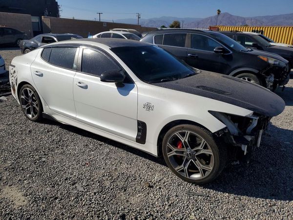 2019 KIA STINGER — Passenger 3/4