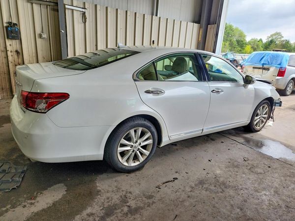 2012 LEXUS ES