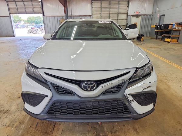 2024 TOYOTA CAMRY