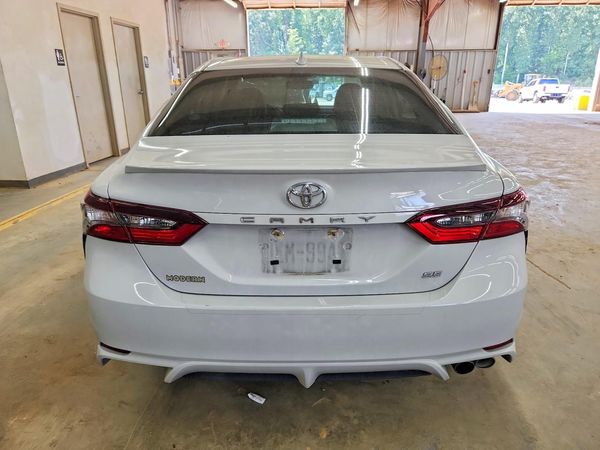 2024 TOYOTA CAMRY