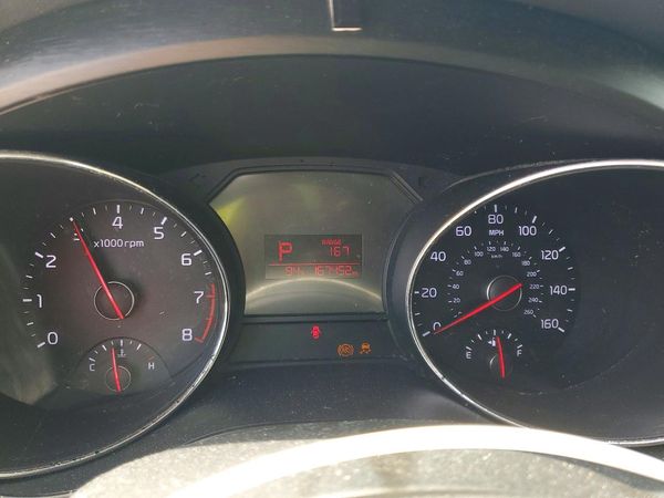2017 KIA SEDONA LX