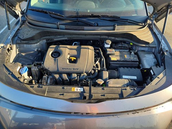 2025 KIA SOUL GT-Line — Engine bay