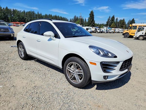 2016 PORSCHE MACAN
