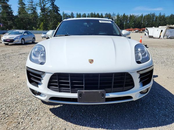 2016 PORSCHE MACAN