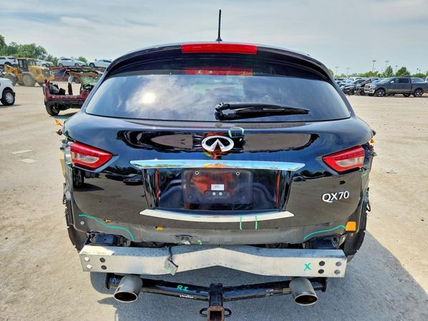 2016 INFINITI QX70