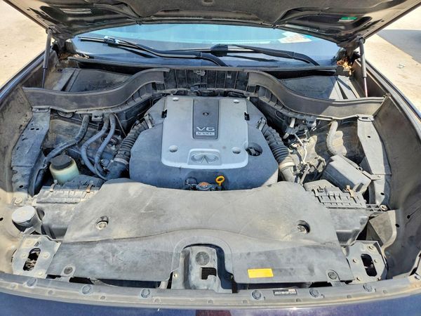 2016 INFINITI QX70