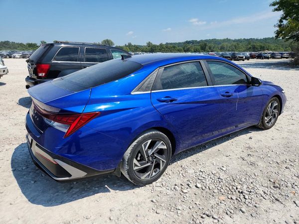 2024 HYUNDAI ELANTRA