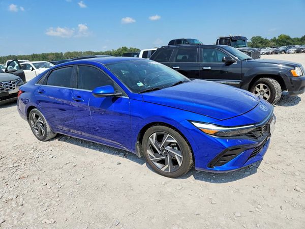 2024 HYUNDAI ELANTRA