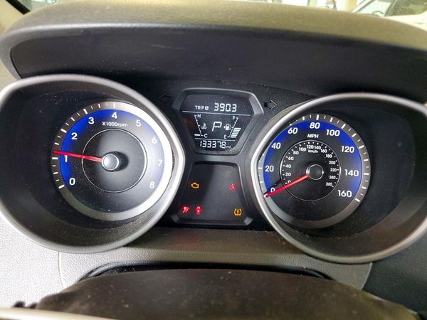 2016 HYUNDAI ELANTRA