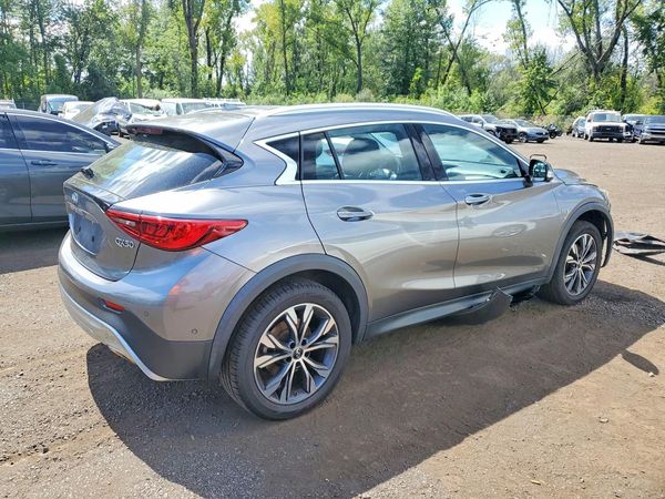 2017 INFINITI QX30