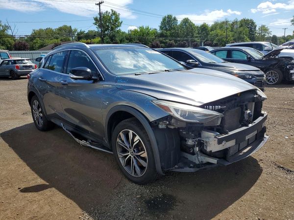 2017 INFINITI QX30