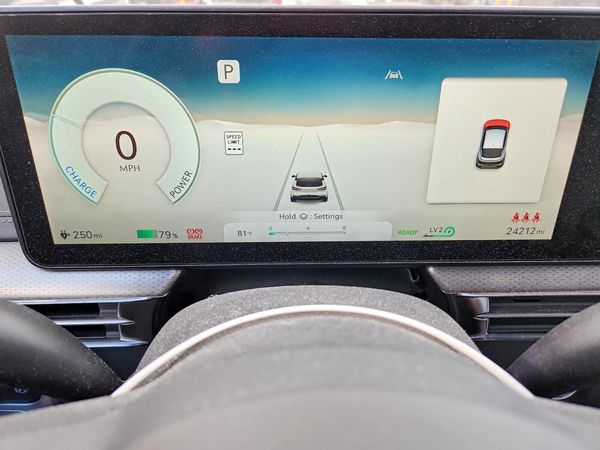 2024 GENESIS GV60