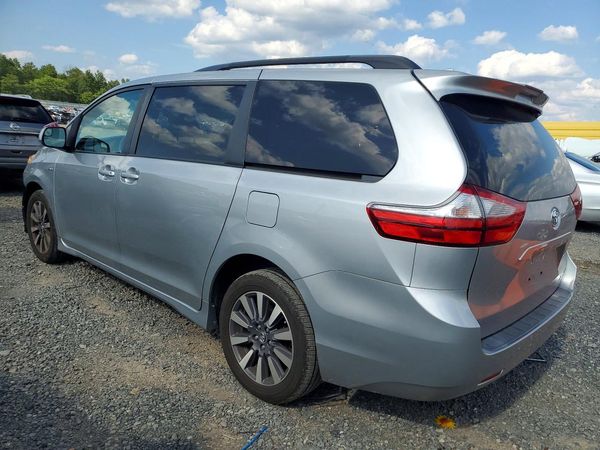 2019 TOYOTA SIENNA