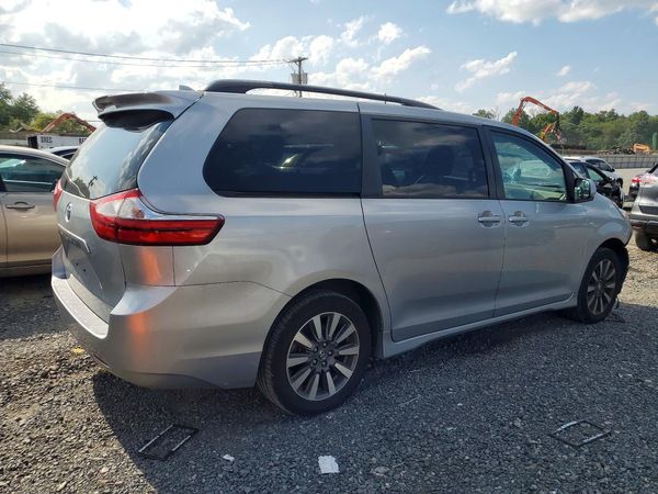 2019 TOYOTA SIENNA