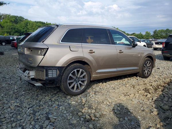 2018 AUDI Q7 quattro Premium Plus