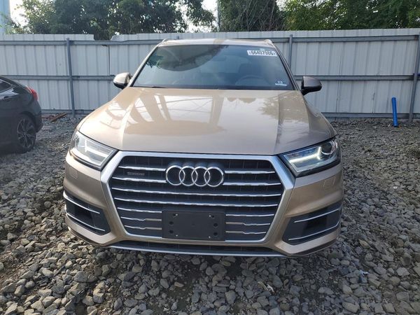 2018 AUDI Q7 quattro Premium Plus