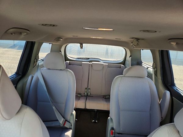 2016 KIA SEDONA LX - Middle-low