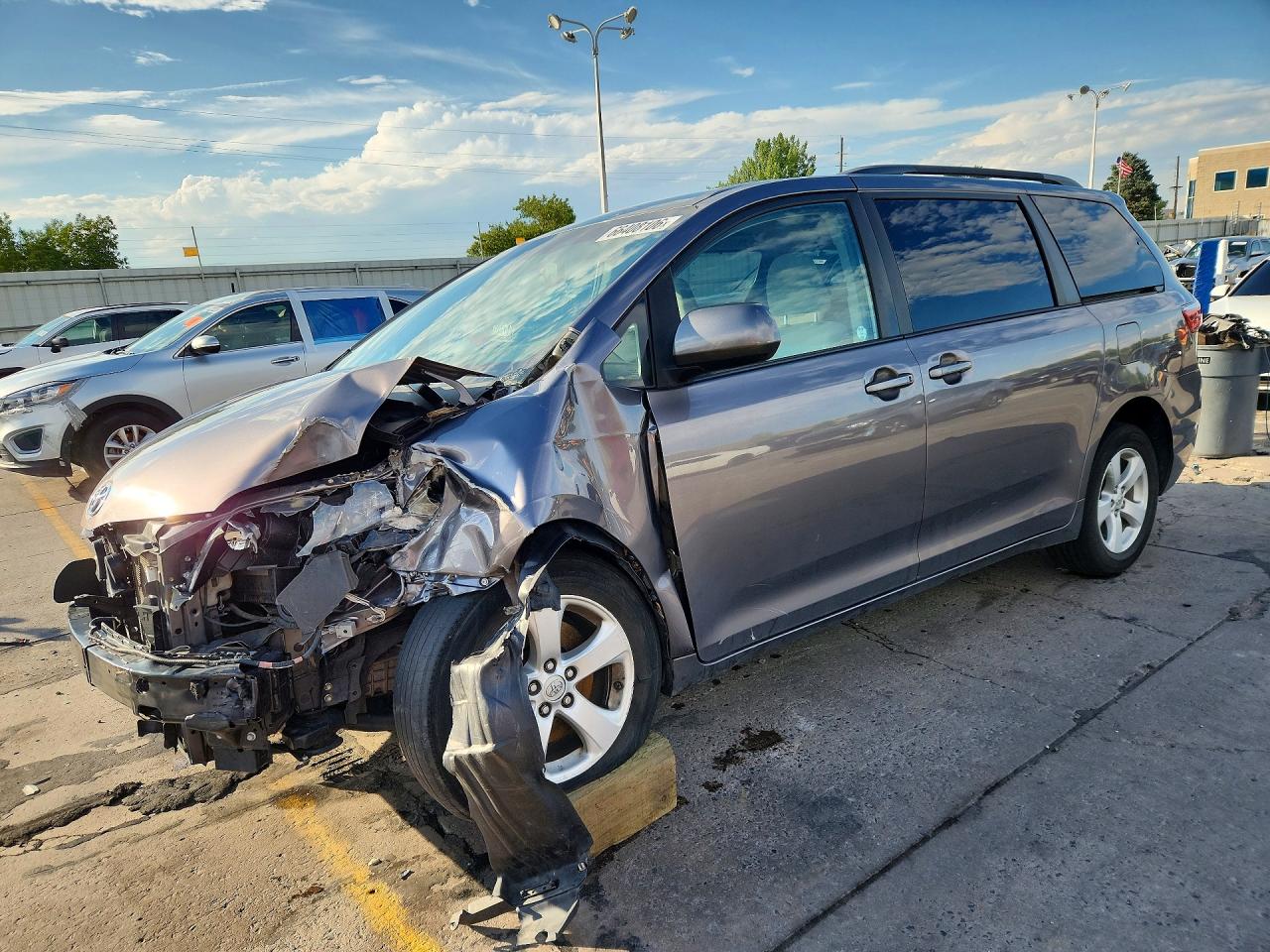 2015 TOYOTA SIENNA