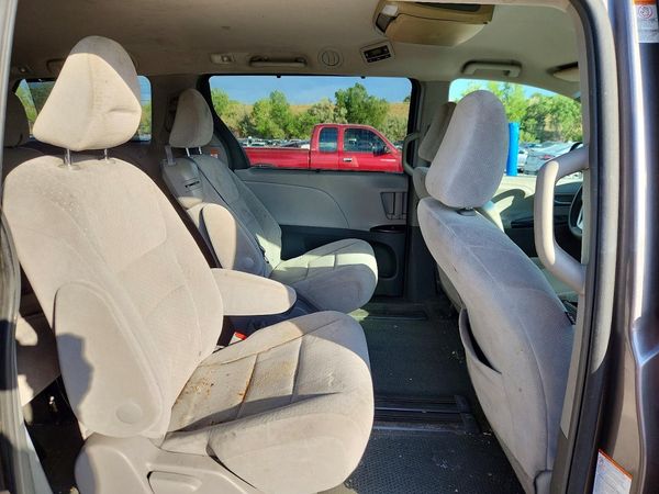 2015 TOYOTA SIENNA