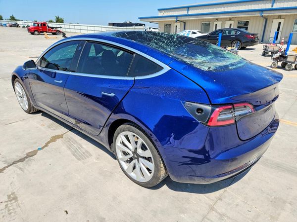 2018 TESLA MODEL 3