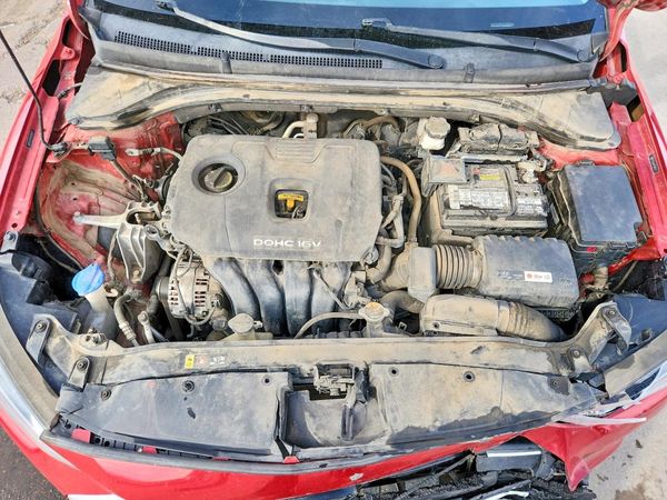 2017 HYUNDAI ELANTRA SE Base