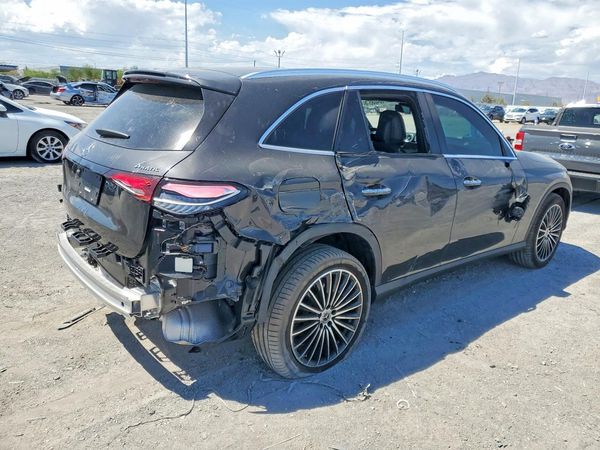 2026 MERCEDES-BENZ GLC