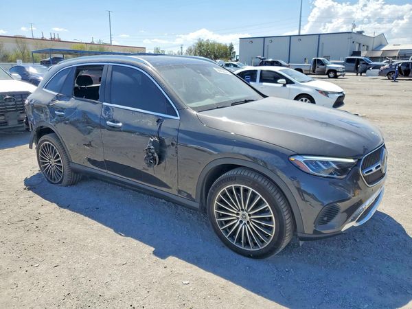 2026 MERCEDES-BENZ GLC