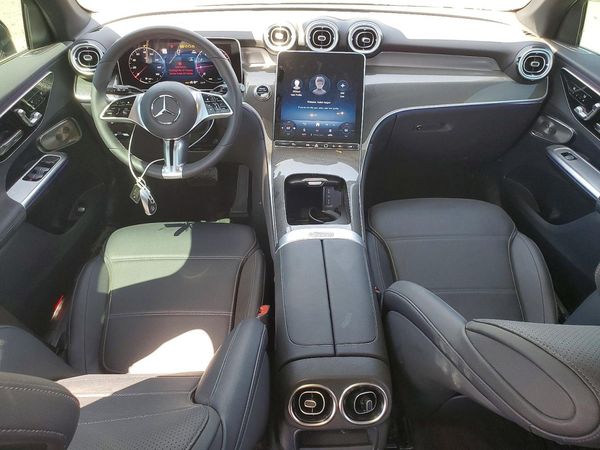 2026 MERCEDES-BENZ GLC