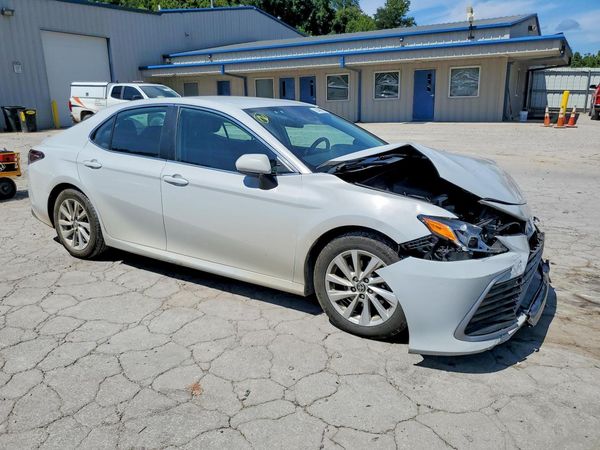 2022 TOYOTA CAMRY