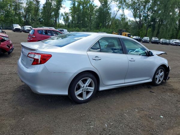2013 TOYOTA CAMRY
