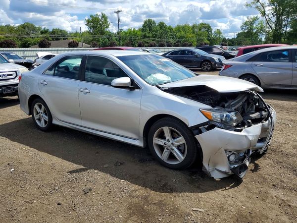 2013 TOYOTA CAMRY