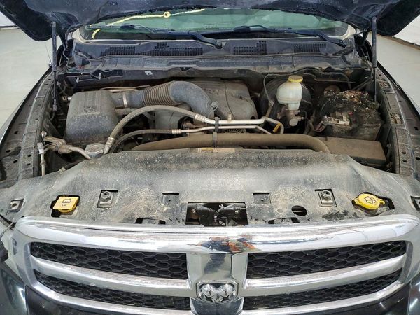 2017 RAM 1500 SLT — Engine bay