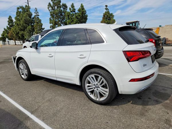 2018 AUDI Q5 quattro Premium Plus