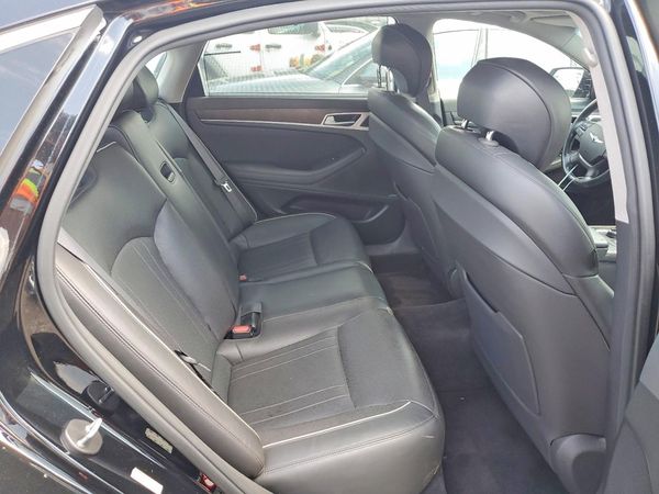 2017 GENESIS G80