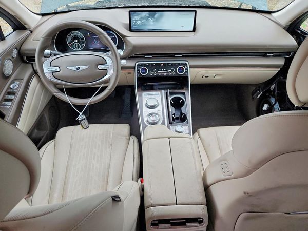 2023 GENESIS GV80