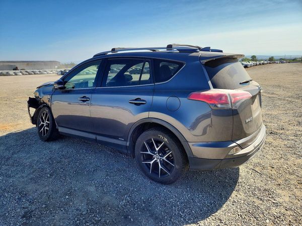 2018 TOYOTA RAV4 SE — DSRA