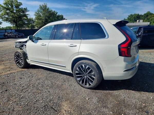 2026 VOLVO XC90 Plus Bright