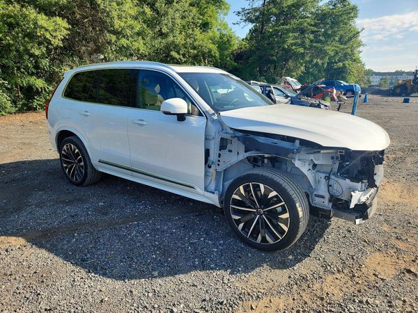 2026 VOLVO XC90 Plus Bright