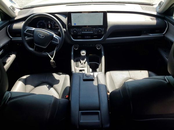 2026 TOYOTA GRAND HIGHLANDER